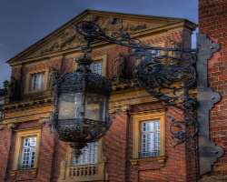It is reportedly a place of paranormal activities. It is reportedly a place of paranormal activities. Some people claimed that they have seen ghostly horse and carriage storming through the gardens whi